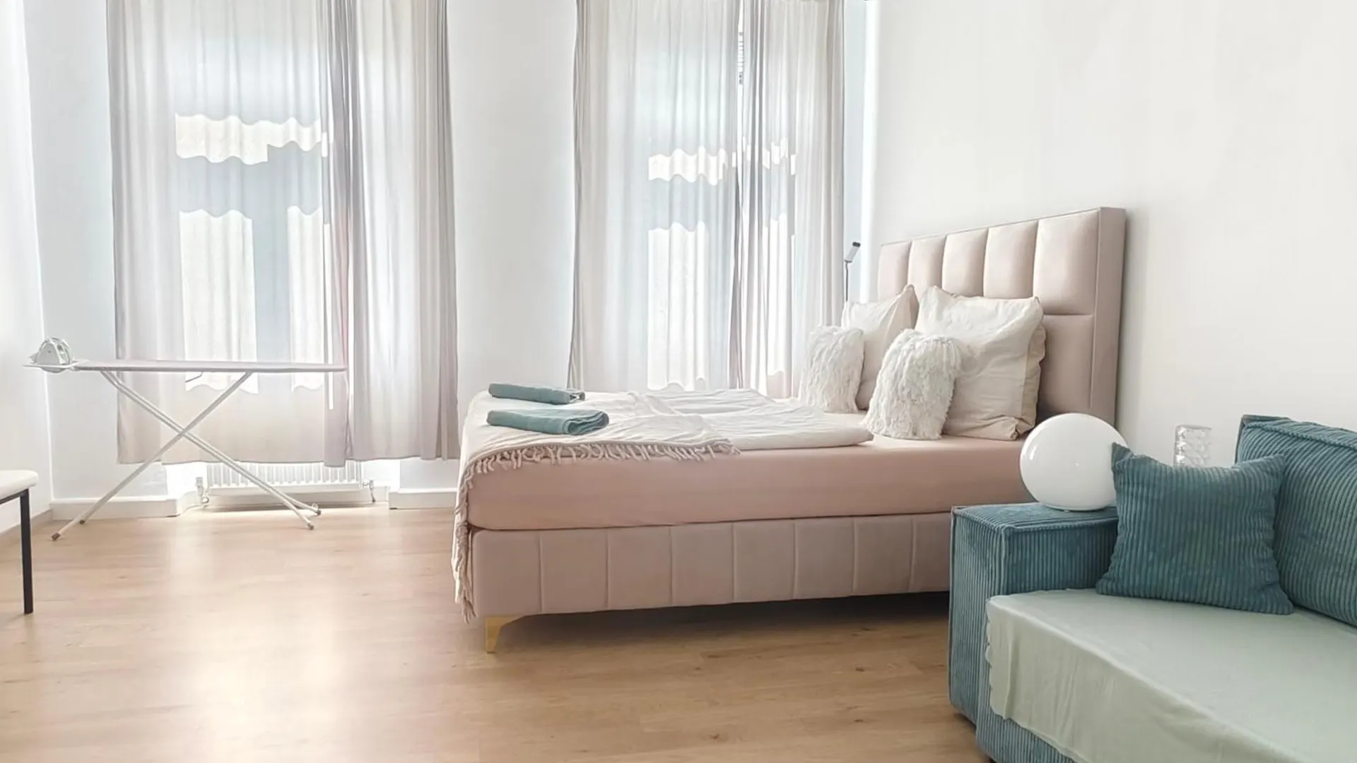The Mint Apartment - Schoenbrunn Palace Vienna Austria