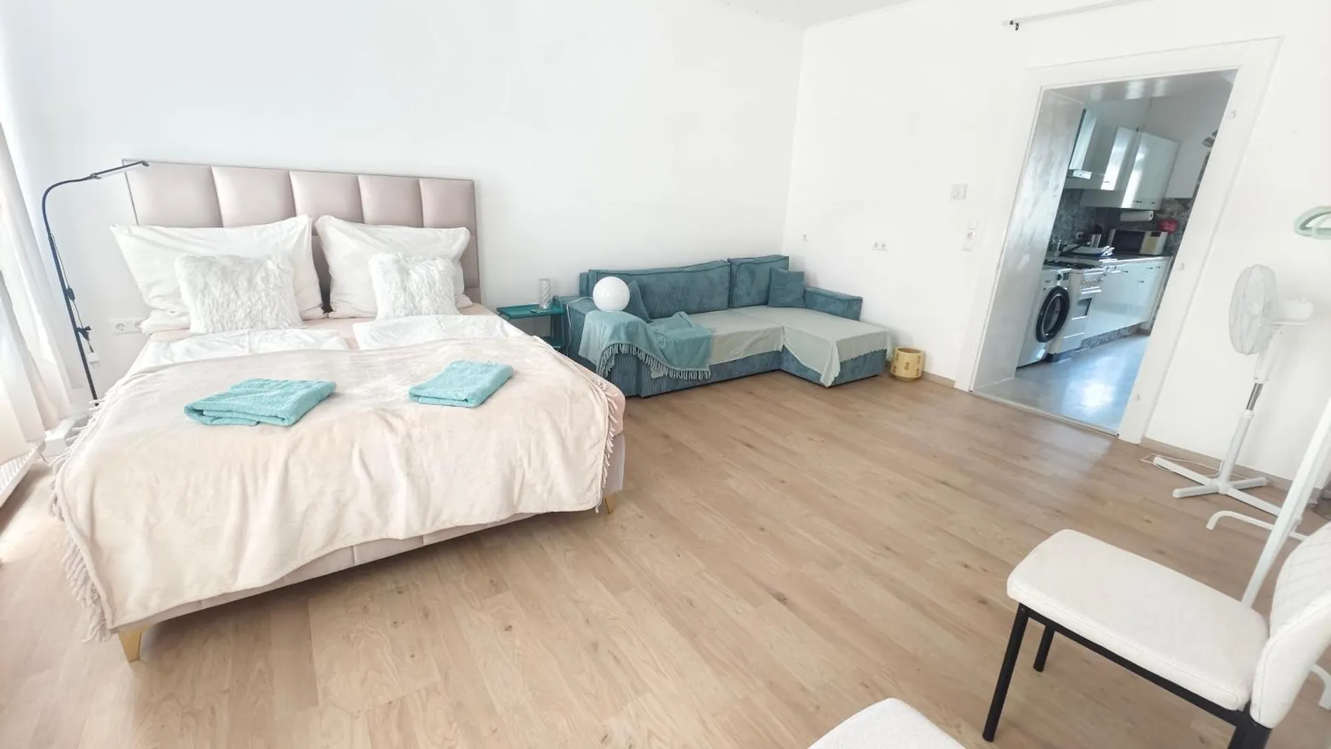 The Mint Apartment - Schoenbrunn Palace Vienna Austria