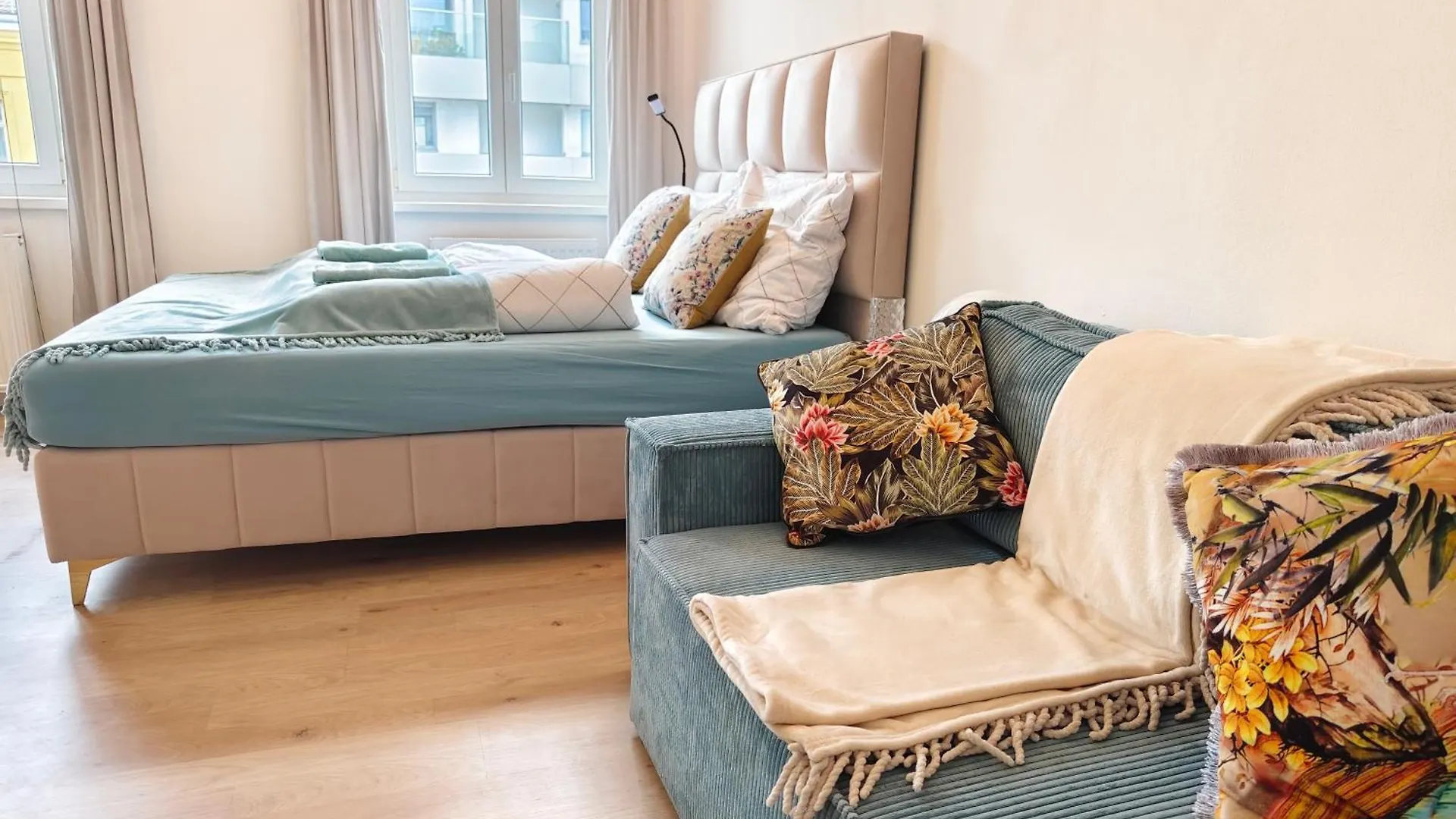 The Mint Apartment - Schoenbrunn Palace Vienna 0*,  Austria