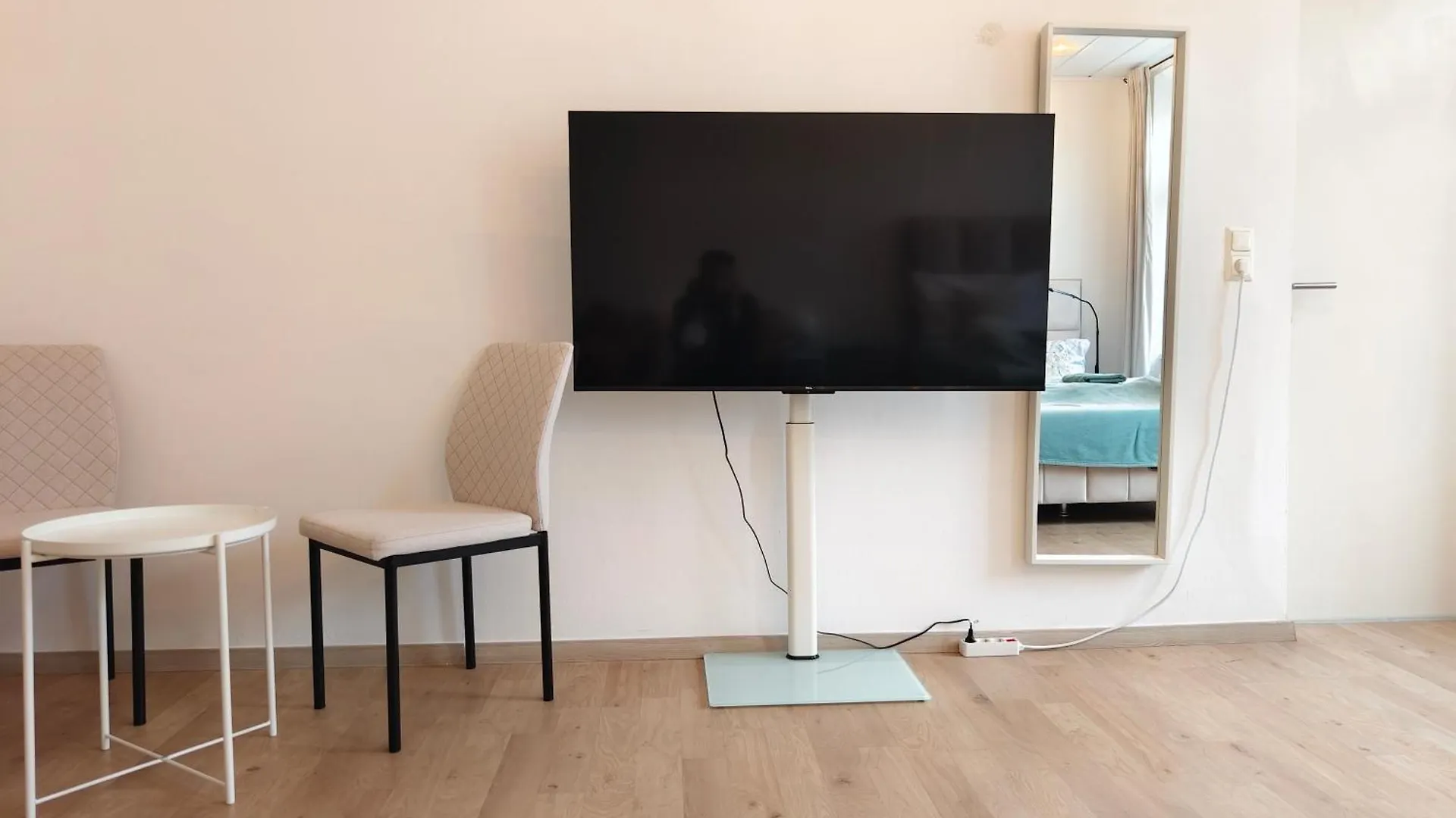 The Mint Apartment - Schoenbrunn Palace Vienna Austria