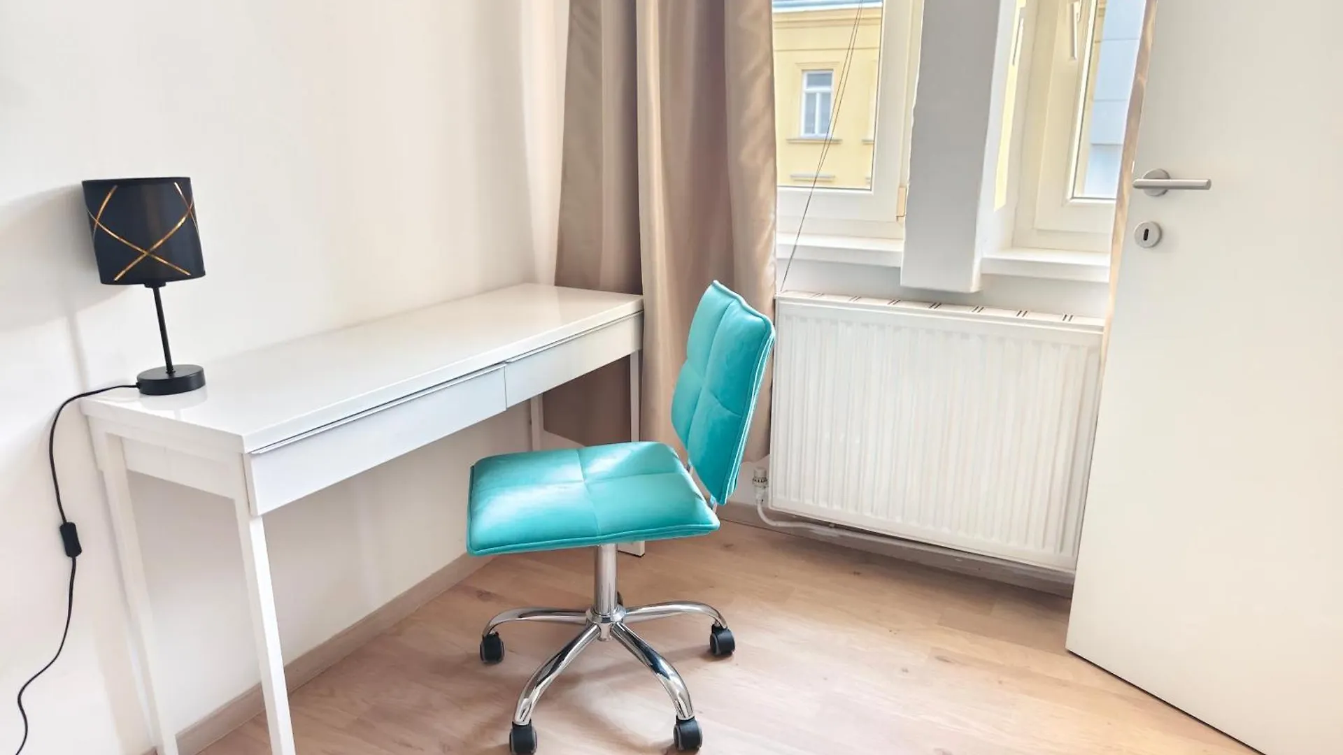 The Mint Apartment - Schoenbrunn Palace Вена Австрия